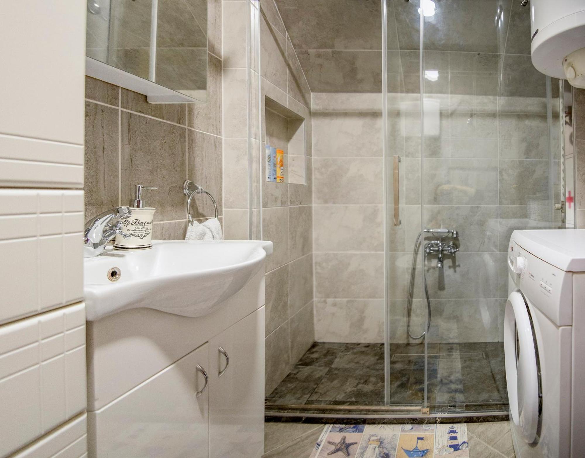 Apartman Gaga Lägenhet Novi Sad Exteriör bild