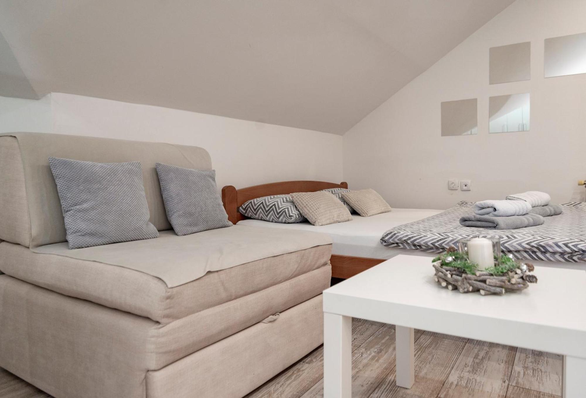 Apartman Gaga Lägenhet Novi Sad Exteriör bild